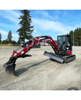 9,500 lbs Mini Excavator, Enclosed Cab, 6-Way Angle Dozer Blade, Hydraulic Thumb, Yanmar Model SV40-2